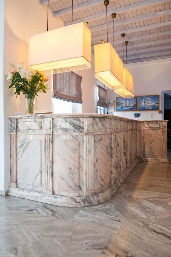 Poseidon Hotel Suites 4