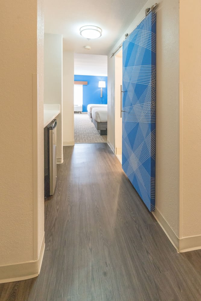 Holiday Inn Express & Suites Nashville - Brentwood I-65 by IHG 5