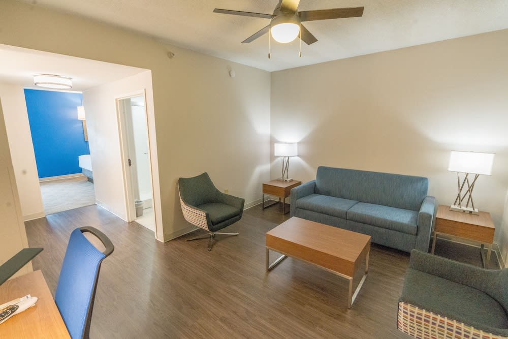 Holiday Inn Express & Suites Nashville - Brentwood I-65 by IHG 4