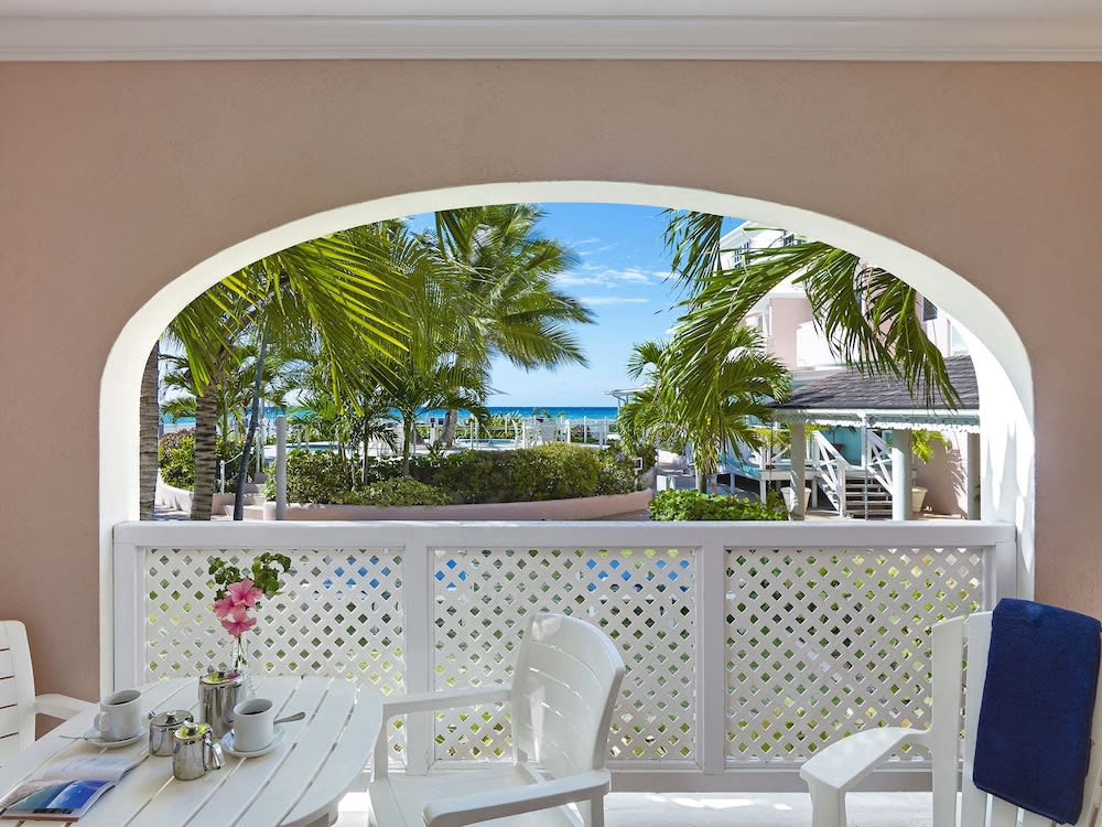 Butterfly Beach Hotel 5