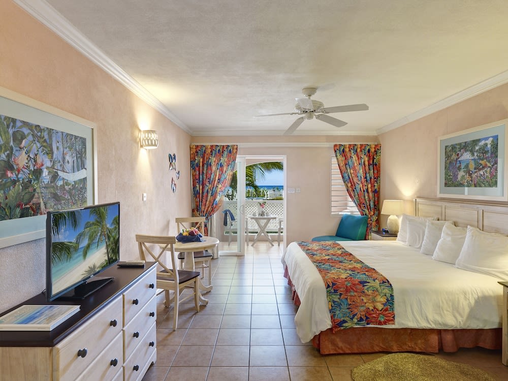 Butterfly Beach Hotel 4