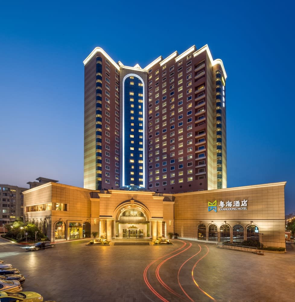 GuangDong Hotel Shanghai 1