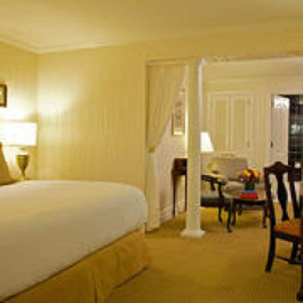 Fitzpatrick Grand Central 4