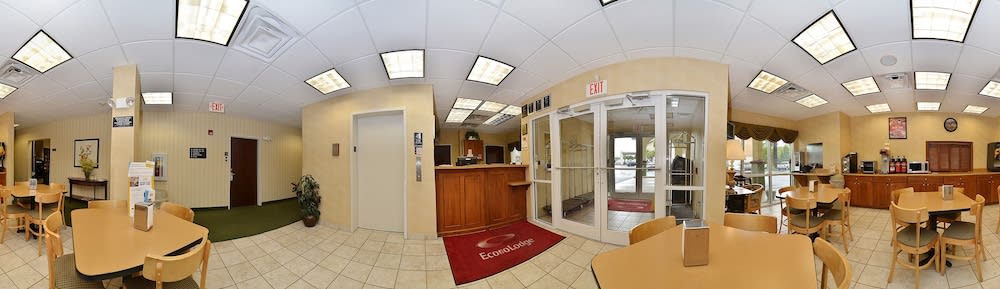 Econo Lodge Valdosta Mall Area 2
