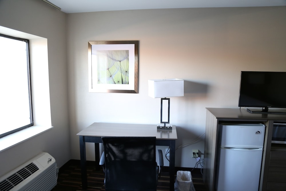 Baymont by Wyndham Plano 5