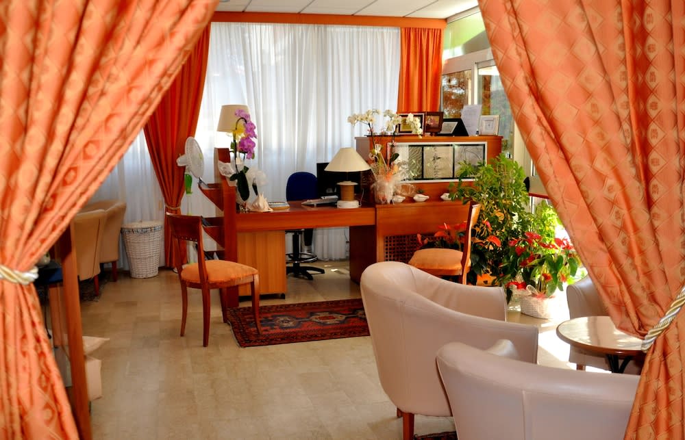 Hotel Beach 2