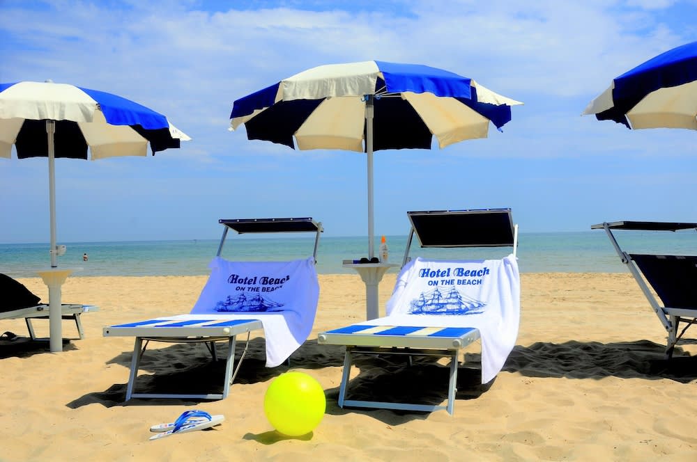 Hotel Beach 1