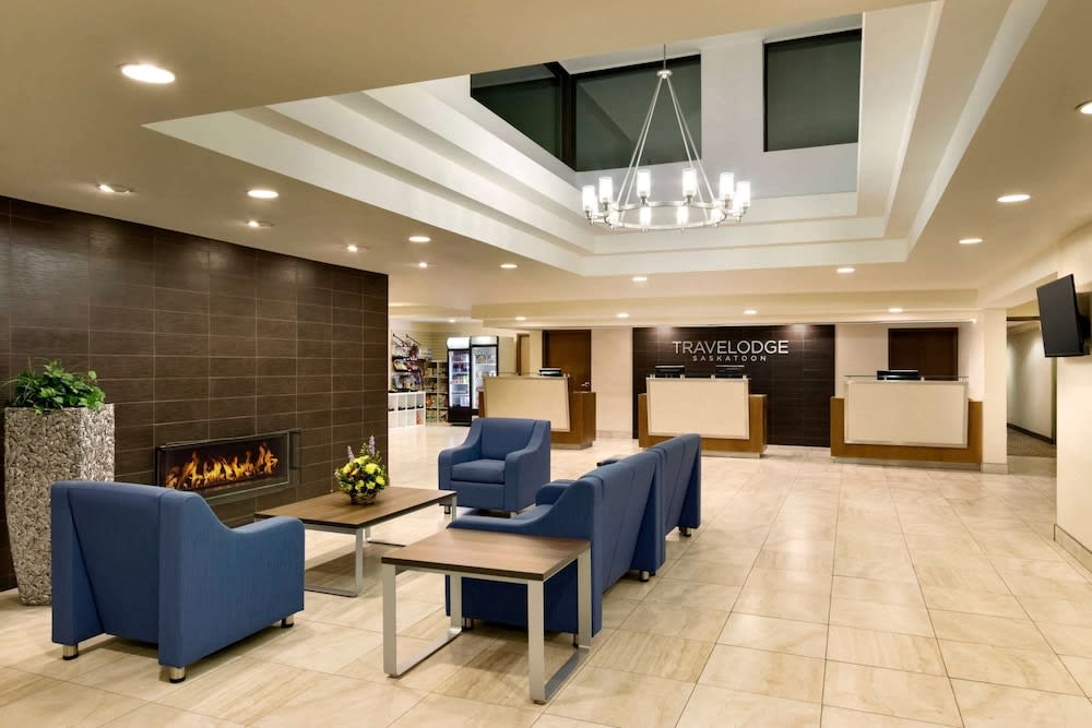 Travelodge Hotel by Wyndham Saskatoon 2