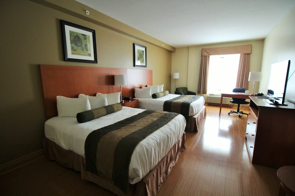 Quality Inn & Suites 5