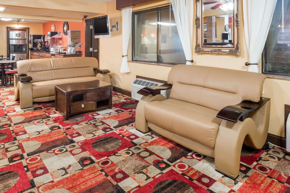Super 8 by Wyndham Jacksonville 2