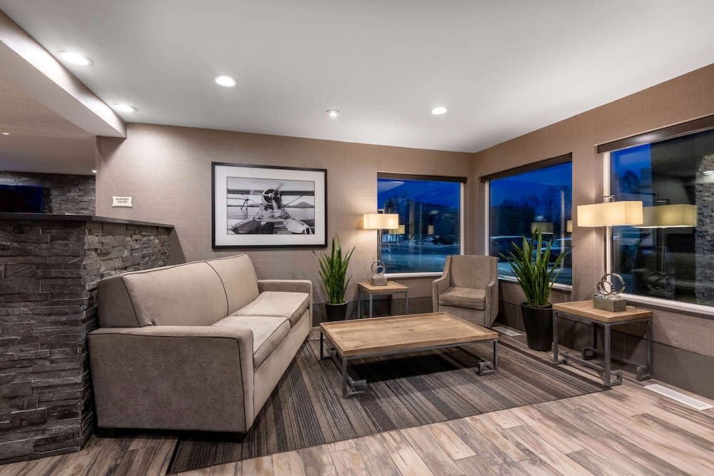 La Quinta by Wyndham Anchorage Airport 2