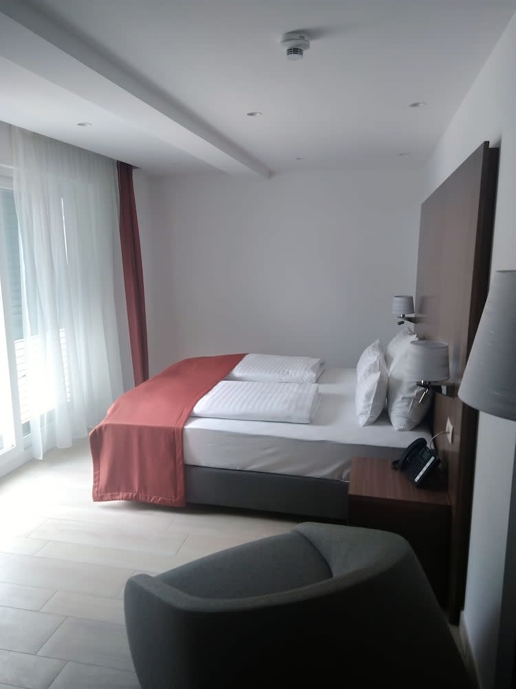 Aparthotel Miramare 4