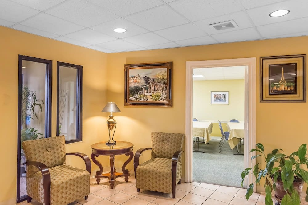 Quality Inn Calera I-65 exit 231 2