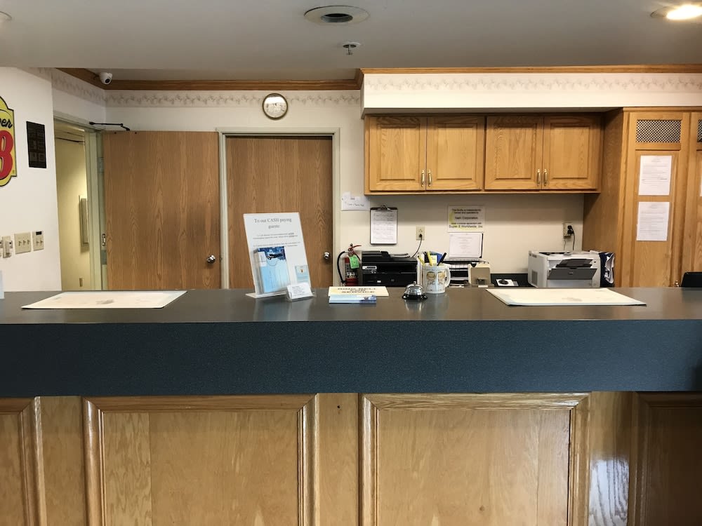 Super 8 by Wyndham Canonsburg/Pittsburgh Area 2