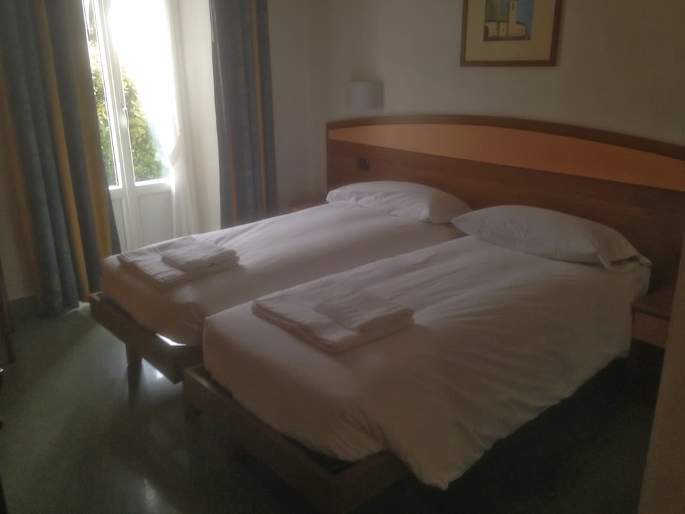 Hotel Lario 4