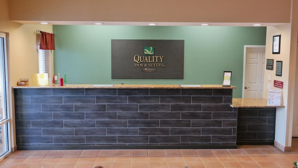 Quality Inn & Suites Loveland 2