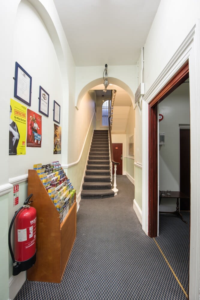 Dolphin Inn - The Lodge 2