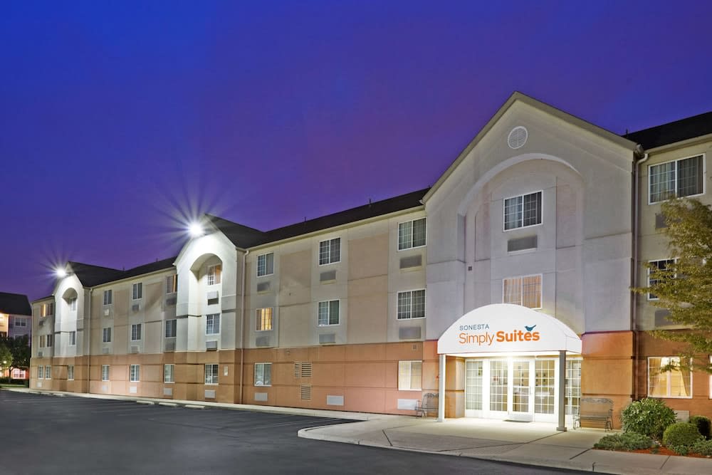 Sonesta Simply Suites Somerset 1