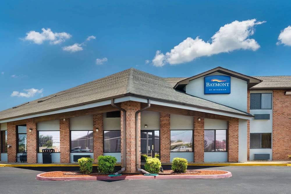 Baymont by Wyndham Tupelo 1