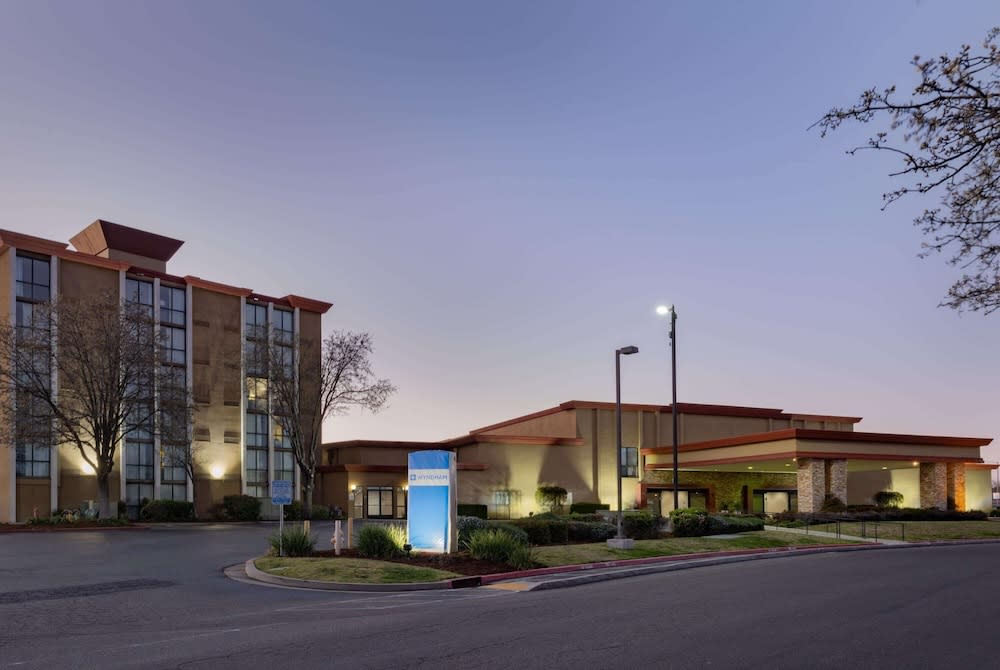 Wyndham Sacramento 1