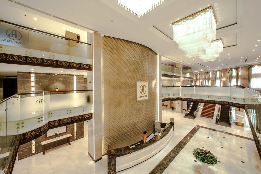 Army Hotel 2