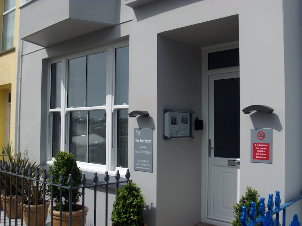 Farnham Hotel 1