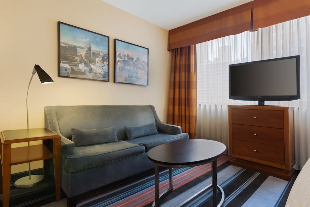 Residence Inn by Marriott New York Manhattan/Times Square 5