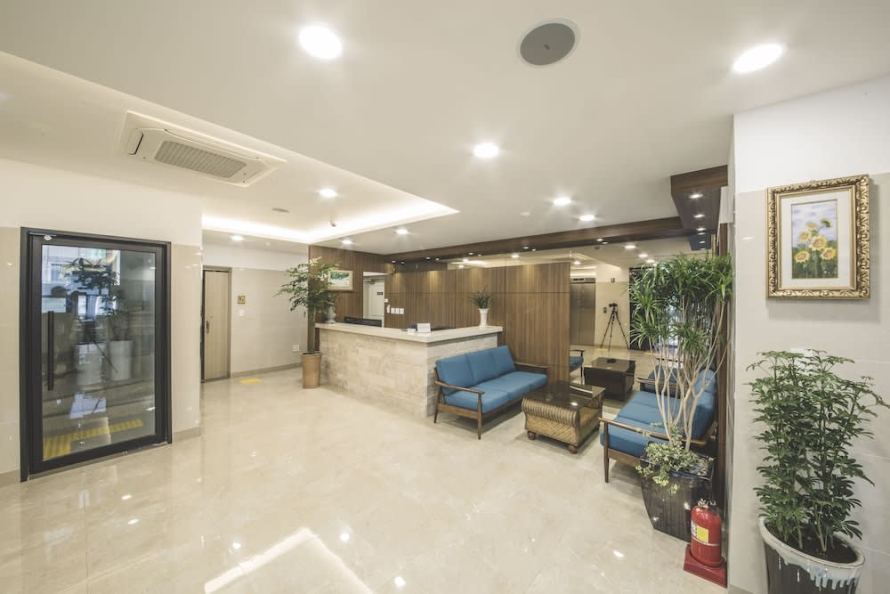 Harbor Hotel 2