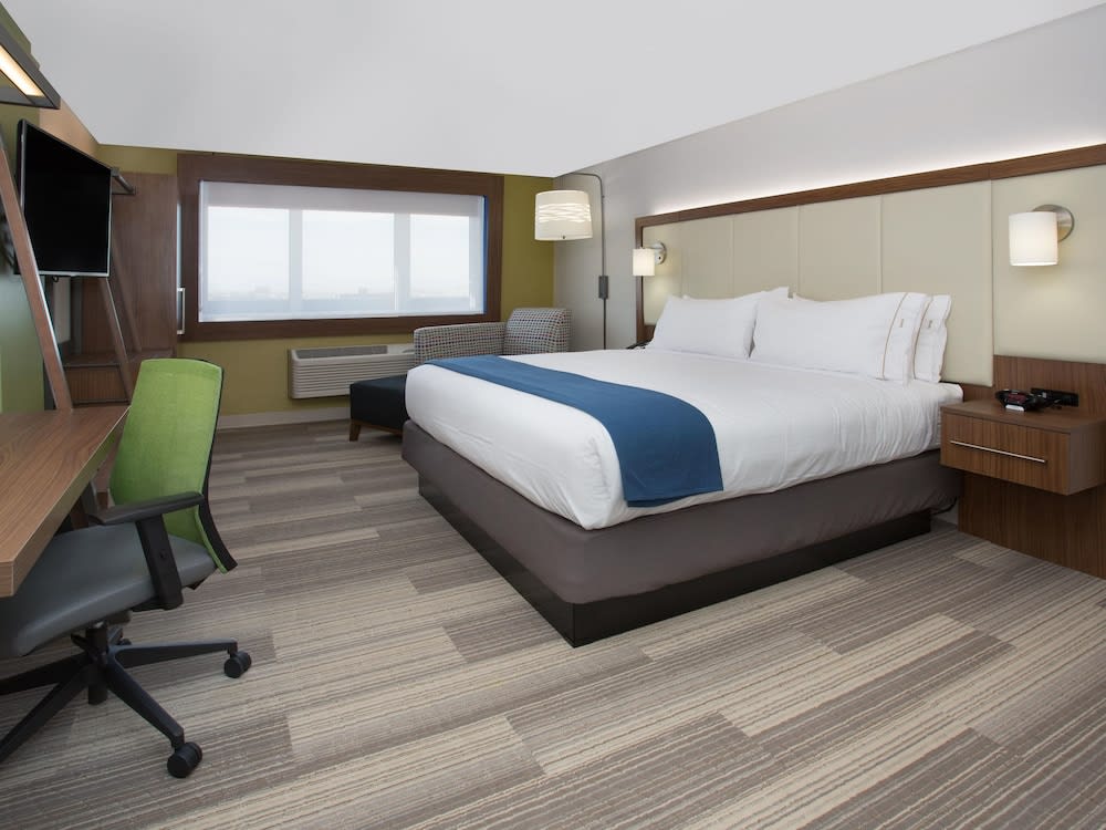 Holiday Inn Express & Suites DECATUR by IHG 2