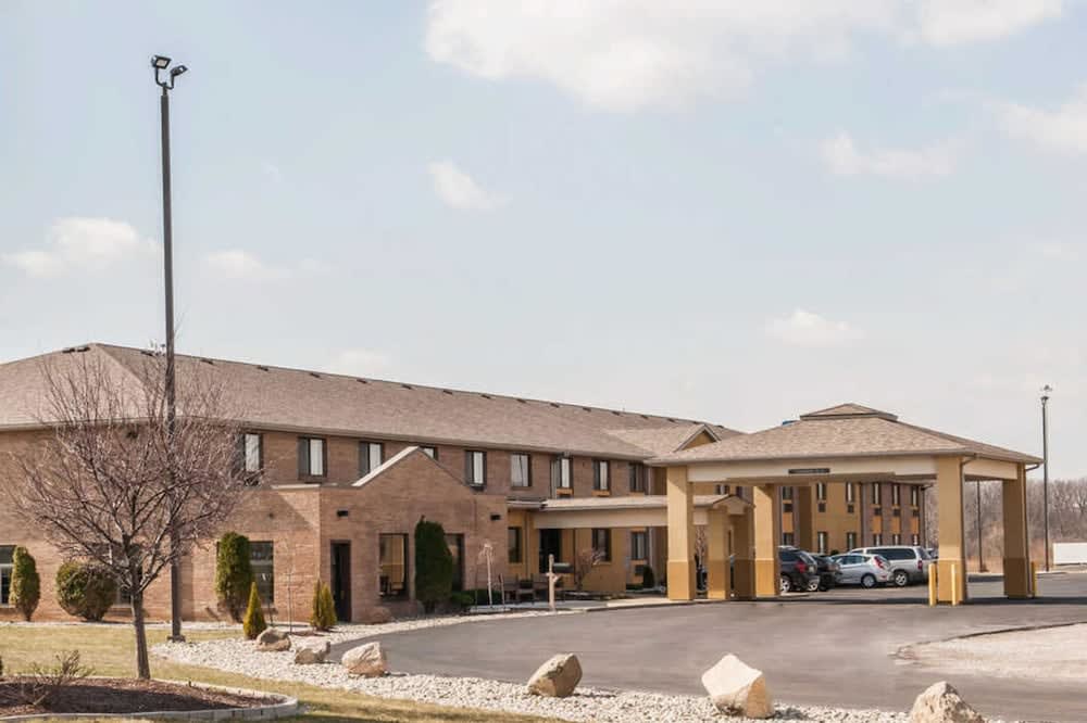 Quality Inn Defiance 1