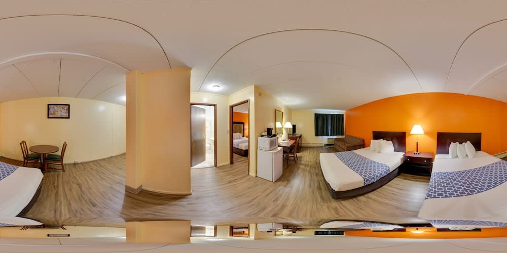 Econo Lodge Inn & Suites Windsor Locks Bradley Airport 5