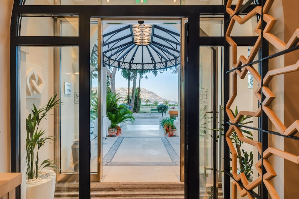 Crowne Plaza Budva by IHG 2