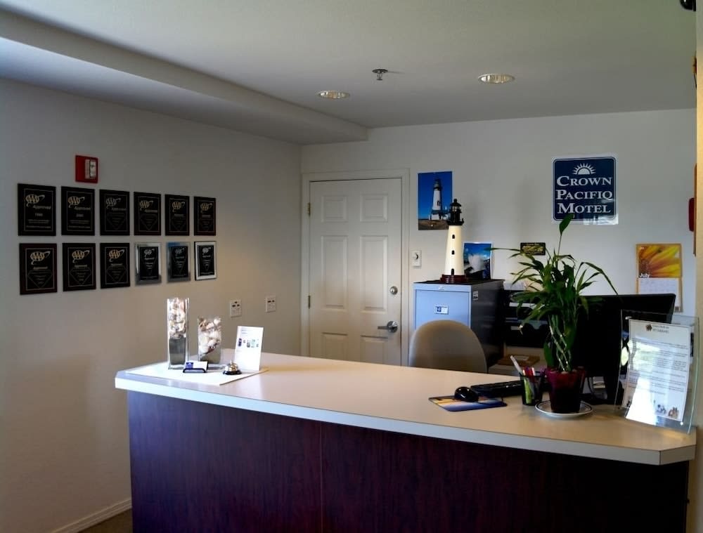 Travelodge by Wyndham Depoe Bay 2