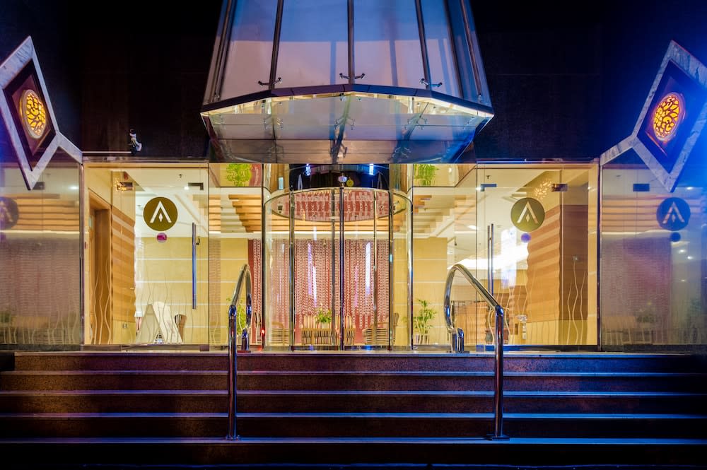 Avenue Hotel Dubai 2