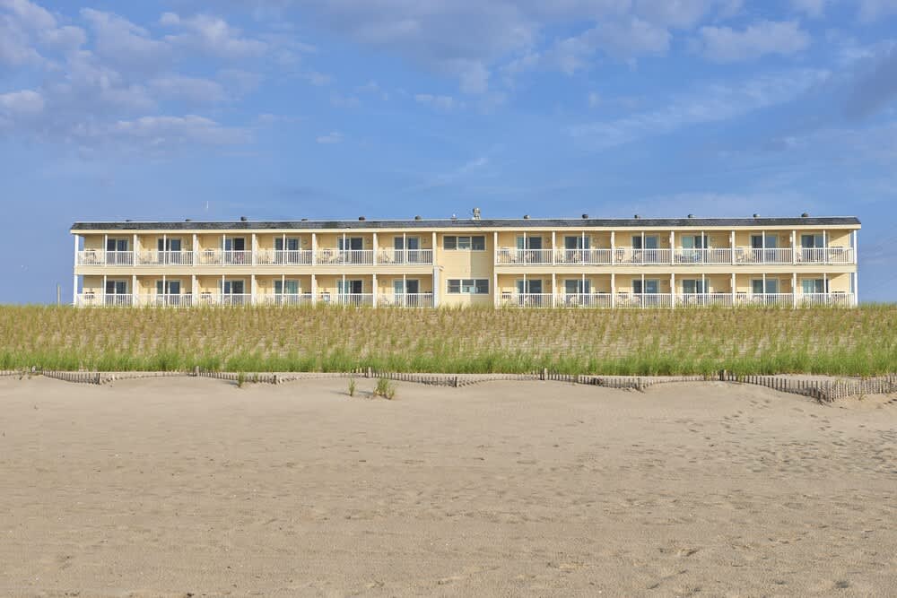 Drifting Sands Oceanfront Hotel 1