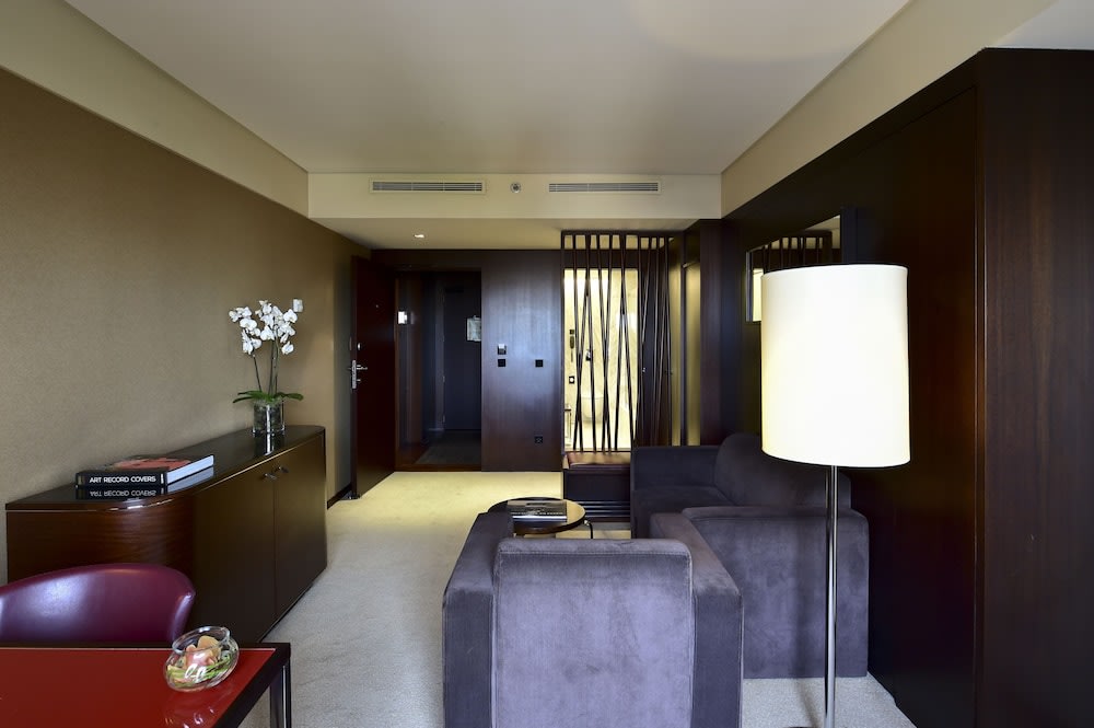 Porto Palácio Hotel by The Editory 3