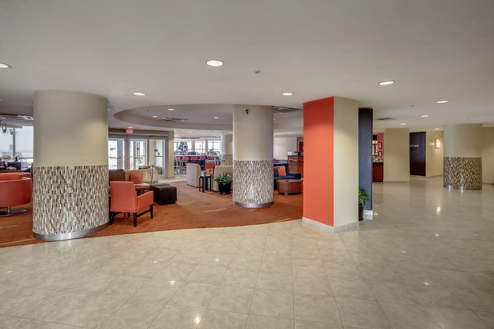 Courtyard by Marriott Jacksonville Beach Oceanfront 2