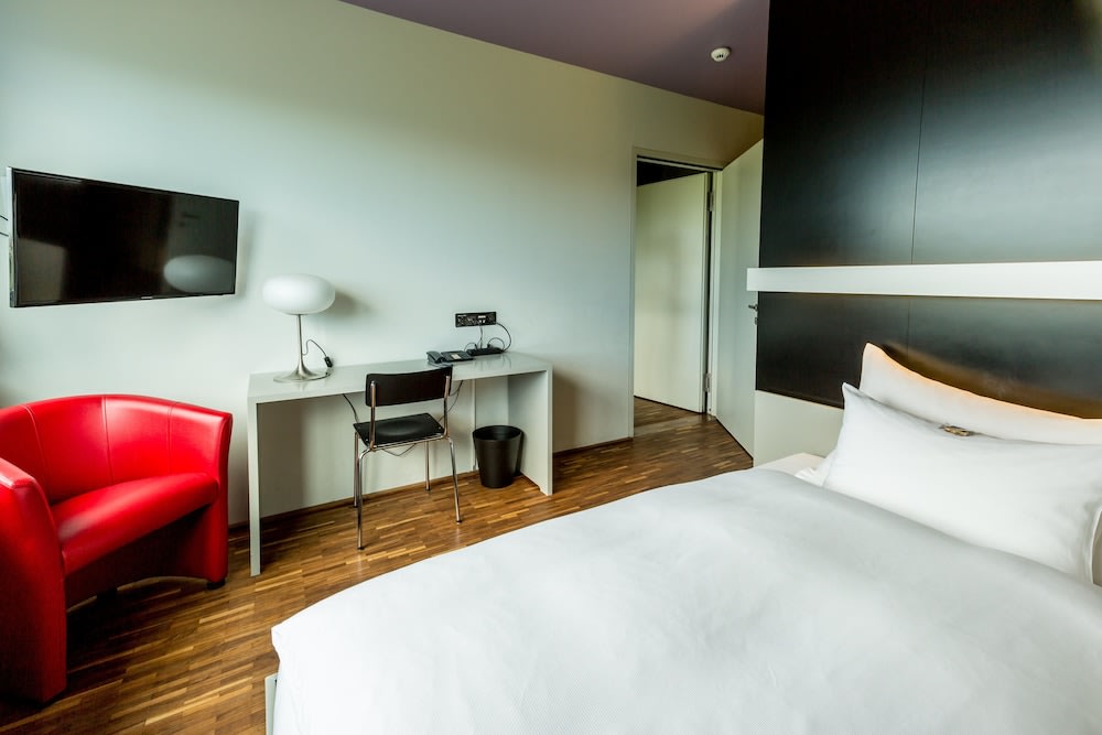 Dasbreitehotel am Rhein 3