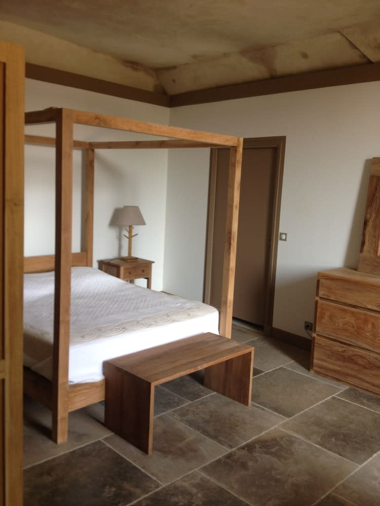 Château de Perreux, The Originals Collection 5