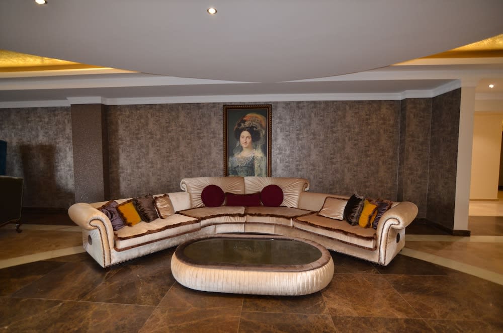 Azka Hotel 2