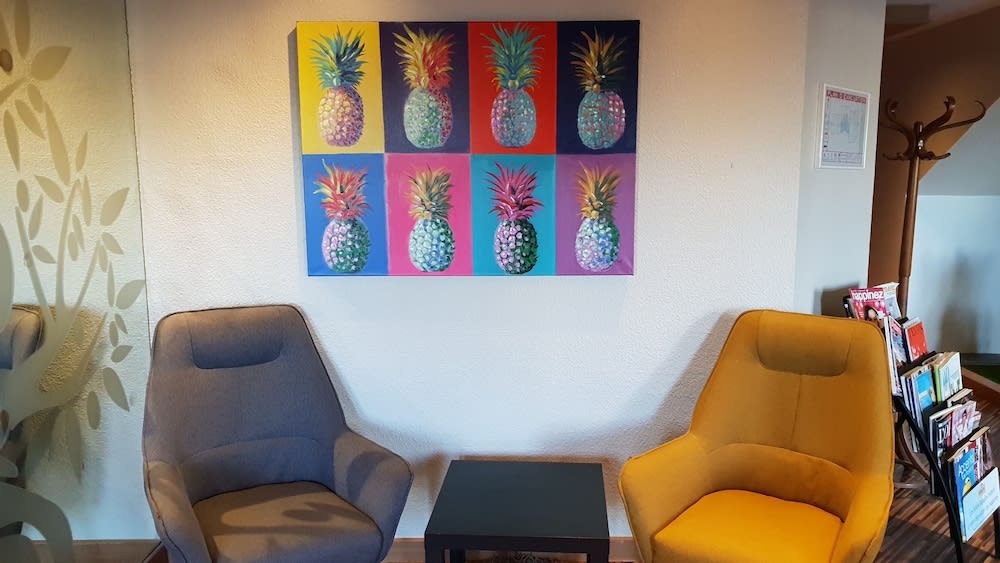 The Originals City Hôtel Marseille Aéroport 3