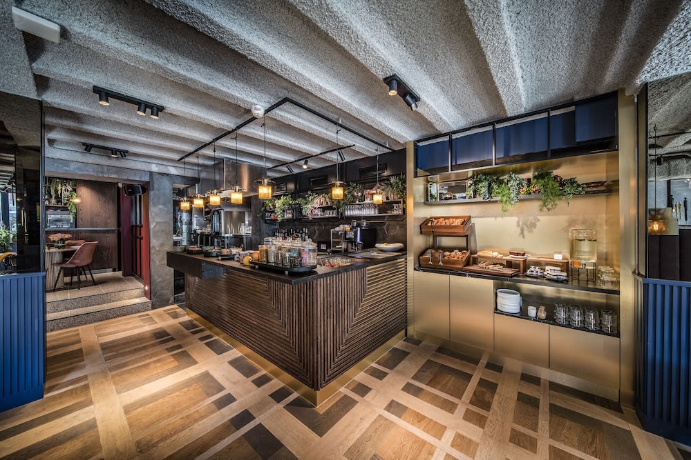 The Highlander Amsterdam 1