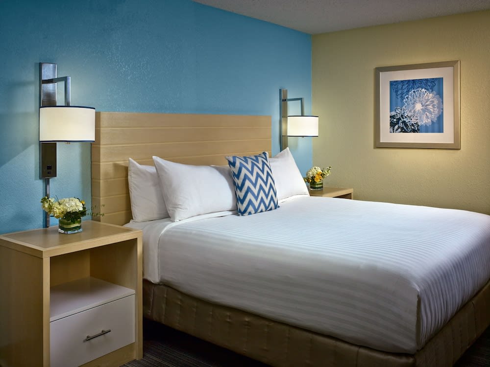 Sonesta ES Suites Providence - Airport 2