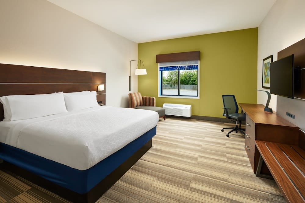 Holiday Inn Express & Suites PANAMA CITY-TYNDALL by IHG 1