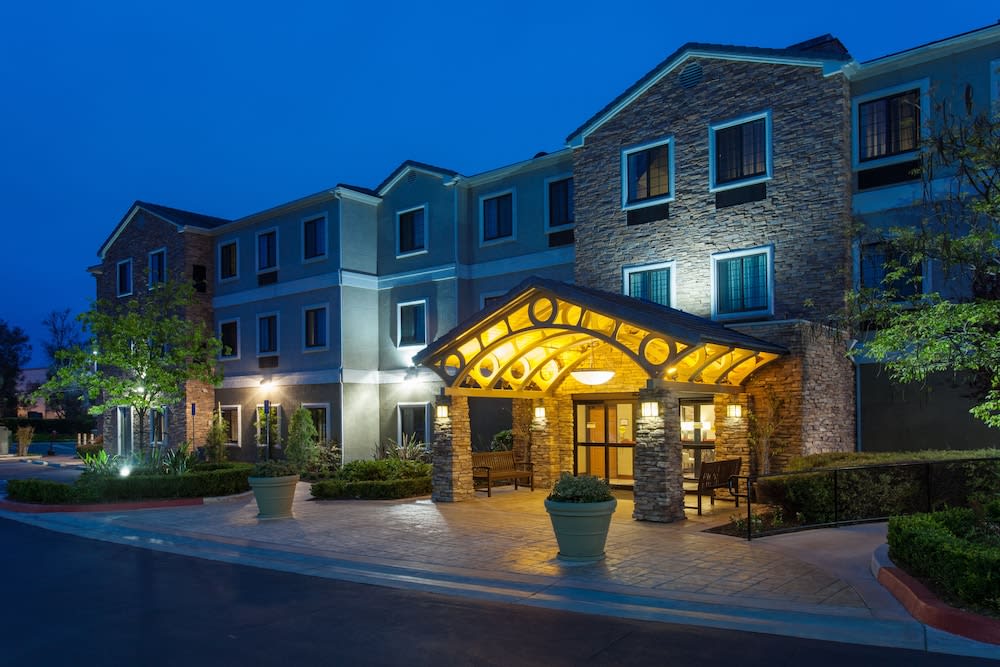 Staybridge Suites IRVINE EAST/LAKE FOREST by IHG 1