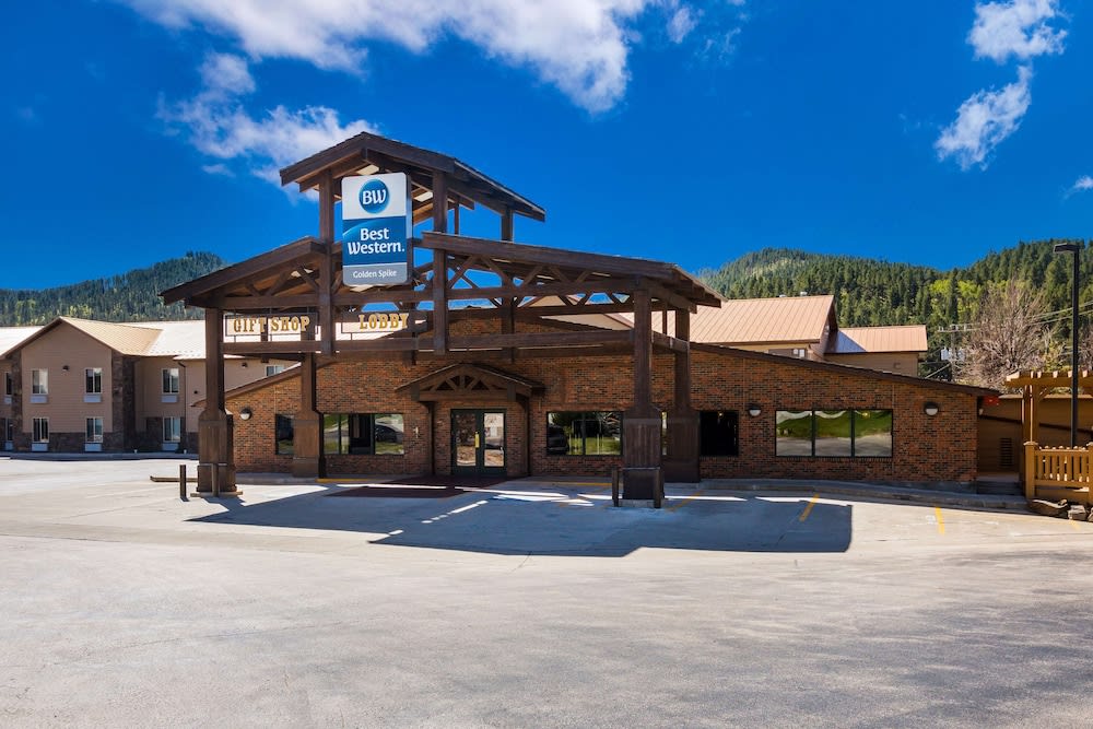 Best Western Golden Spike Inn & Suites 1