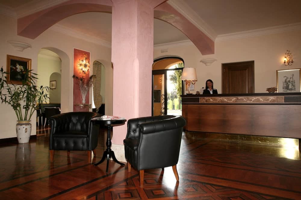 Hotel Villa Picena 4