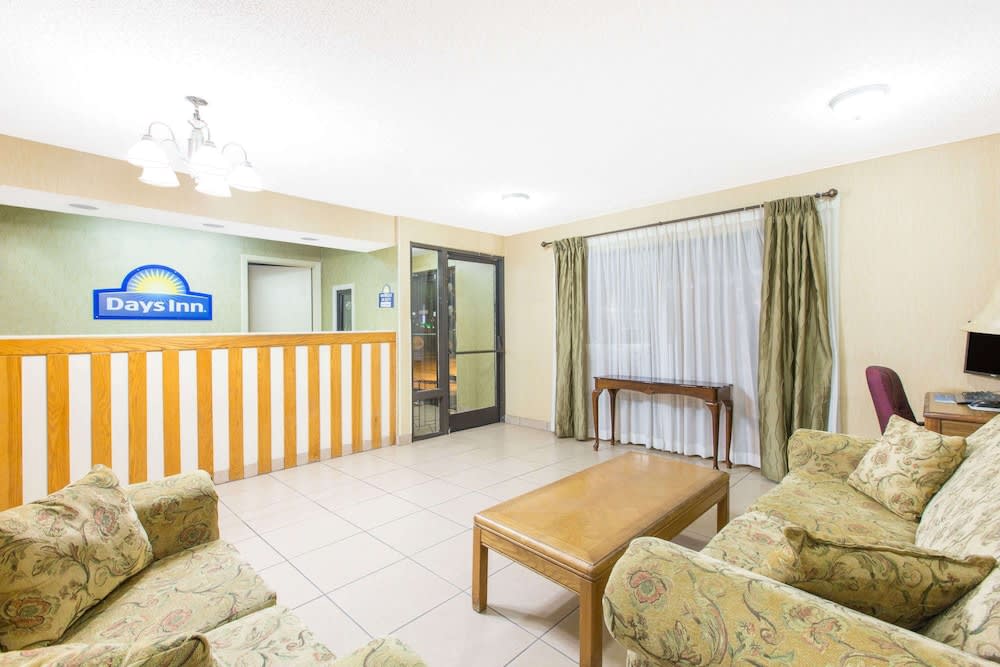 Days Inn by Wyndham Ripley 2