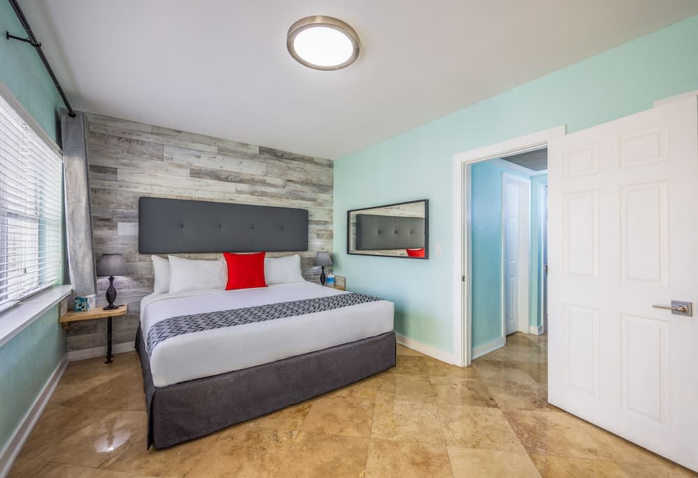 Suites on South Beach 1