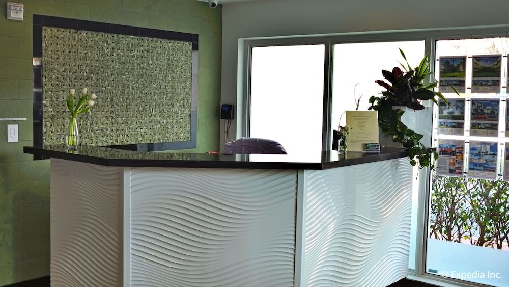 Suites on South Beach 2